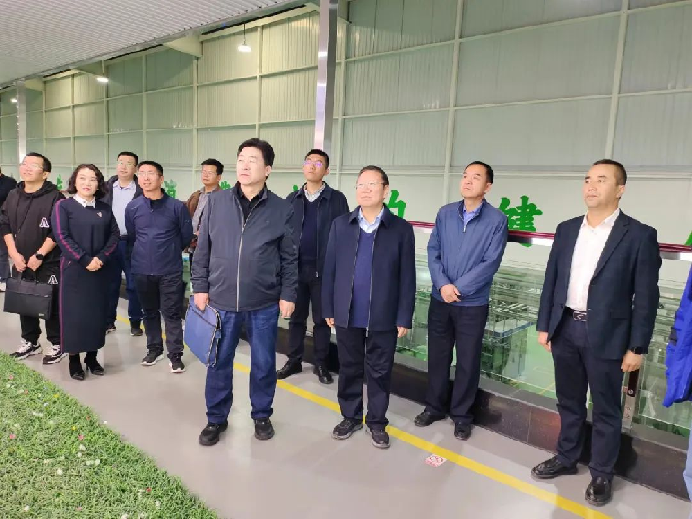球王会平台集团全省高产奶牛繁育与健康养殖技术创新中心接受初步验收