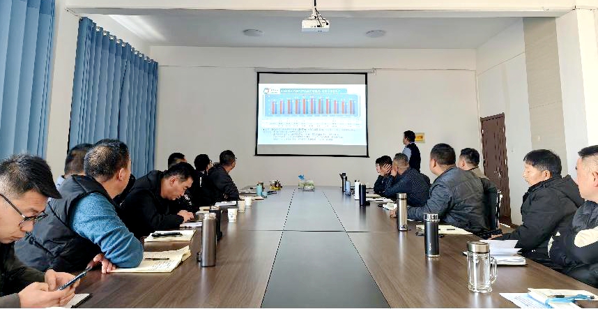 球王会平台集团召开牧业单元生产经营分析会
