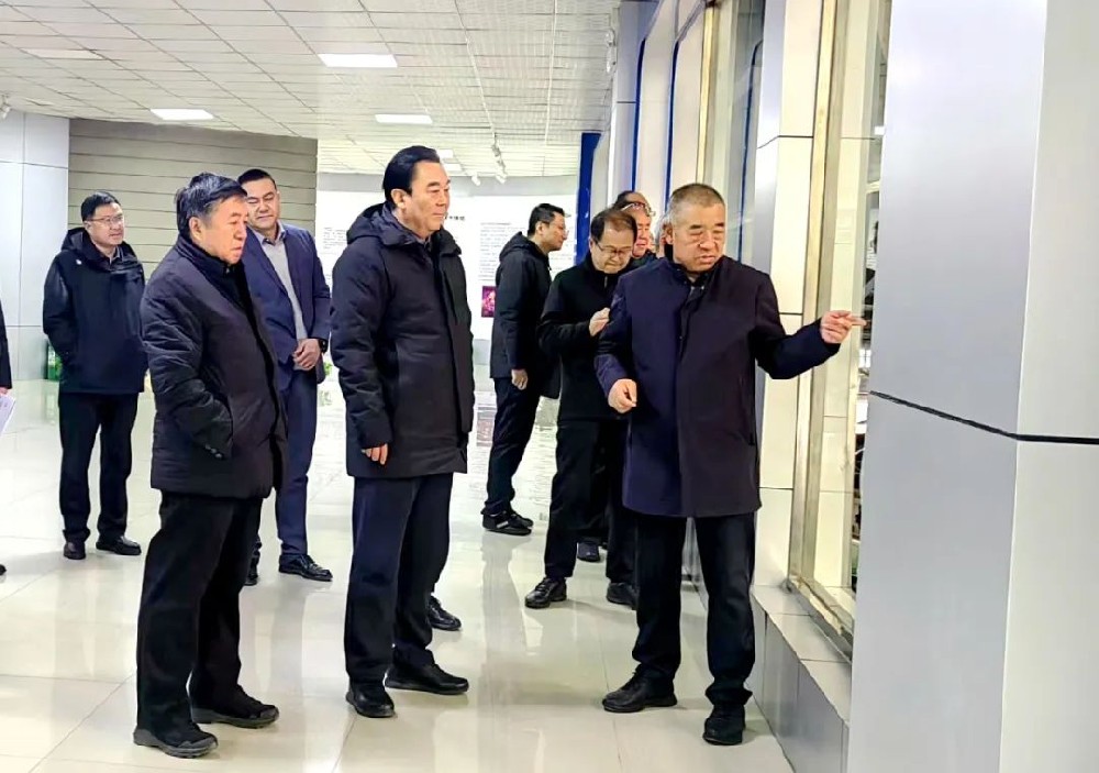 省人大常委会党组副书记、副主任马廷礼一行到球王会平台集团调研