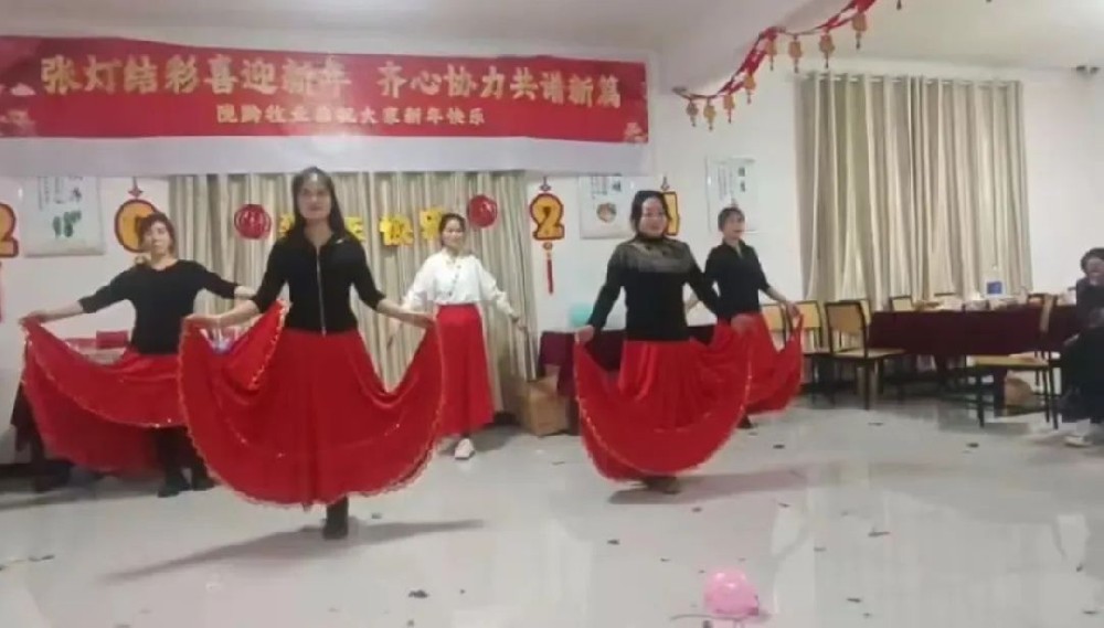 张灯结彩喜迎新年，齐心协力共谱新篇——球王会平台牧业陇黔牧场举行新年晚会
