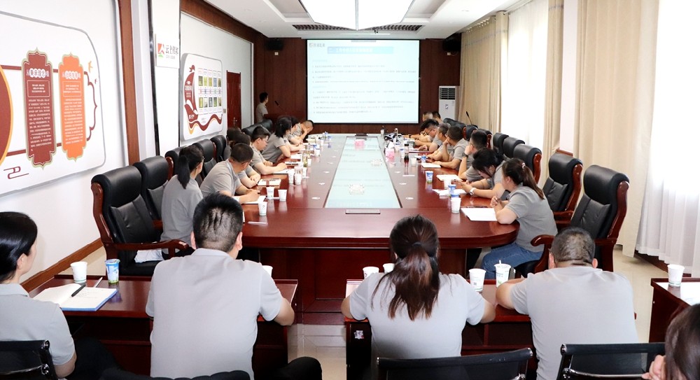 甘肃球王会平台集团乳业板块召开第二季度工作汇报分析会
