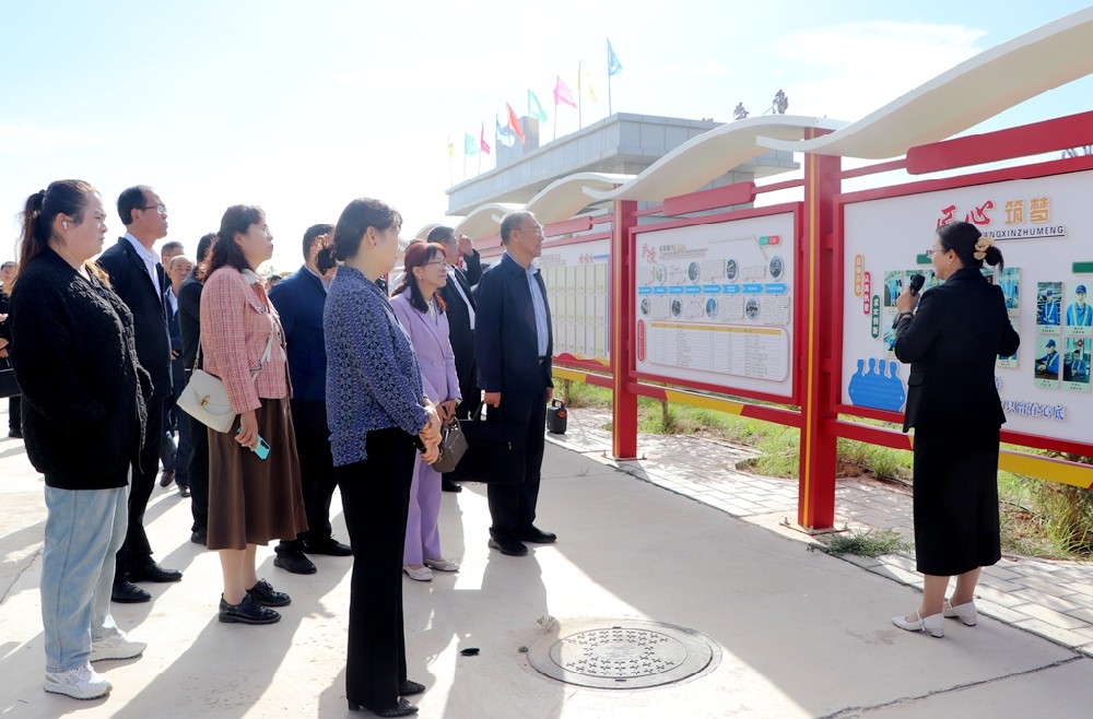 全市产业工人队伍建设改革现场推进会与会人员到甘肃球王会平台集团观摩交流