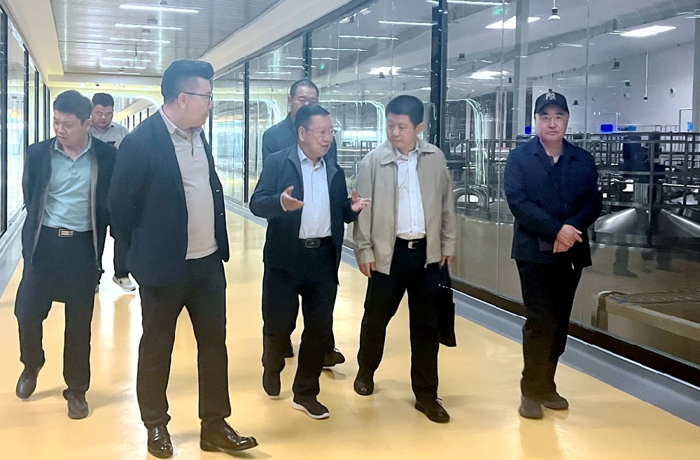 省科技厅邀请专家组到甘肃球王会平台集团传祁甘味乳业调研甘肃省乳品企业技术创新联合体组建工作