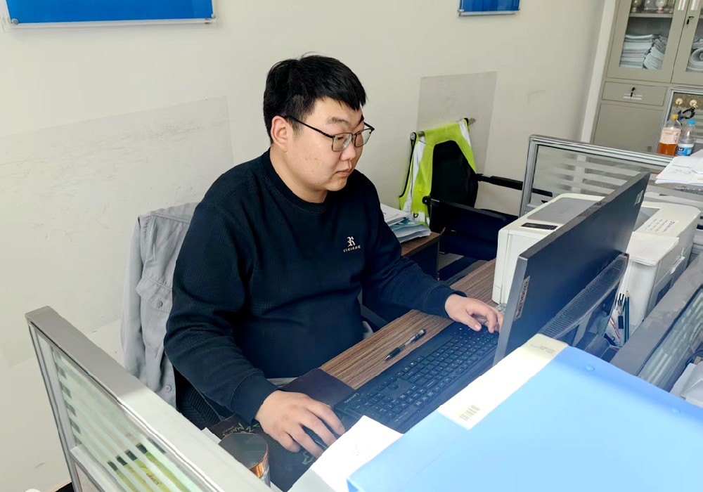 用坚持书写成长答卷